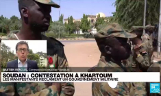 Soudan : À Khartoum, les manifestants réclament un gouvernement militaire