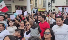 Mexicains manifestent à Uruapan pour réclamer justice après l’assassinat du maire