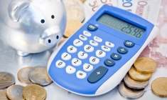 Épargne de précaution, immobilier, placements financiers : nos conseils pour mettre de l'argent de coté avec un salaire limité. (© Fotolia)