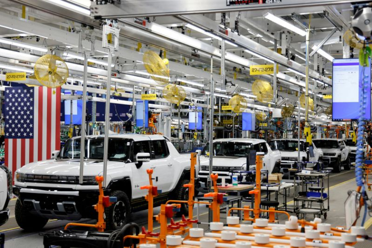 ETATS-UNIS: LA PRODUCTION INDUSTRIELLE PROGRESSE MOINS QUE PRÉVU EN NOVEMBRE