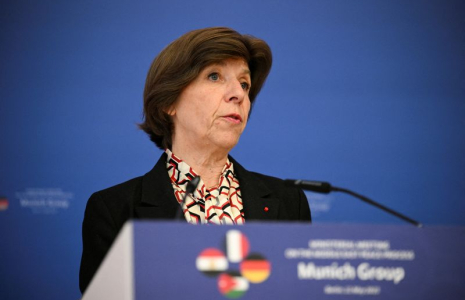 La ministre française des Affaires étrangères Catherine Colonna lors d'une conférence de presse à Berlin