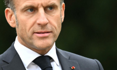 Emmanuel Macron, le 3 octobre 2025, à Luxembourg ( AFP / NICOLAS TUCAT )