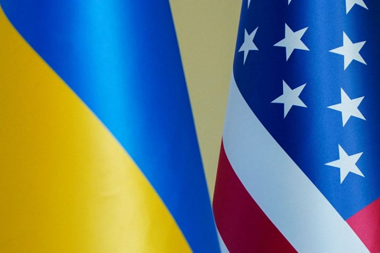 Quatrième anniversaire de l'invasion russe de l'Ukraine à l'ambassade d'Ukraine à Washington
