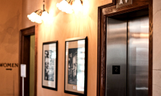 Du nouveau dans l'obligation d'installer des ascenseurs dans les constructions neuves d'au moins trois étages. (Crédits: Michael Morse Pexels)