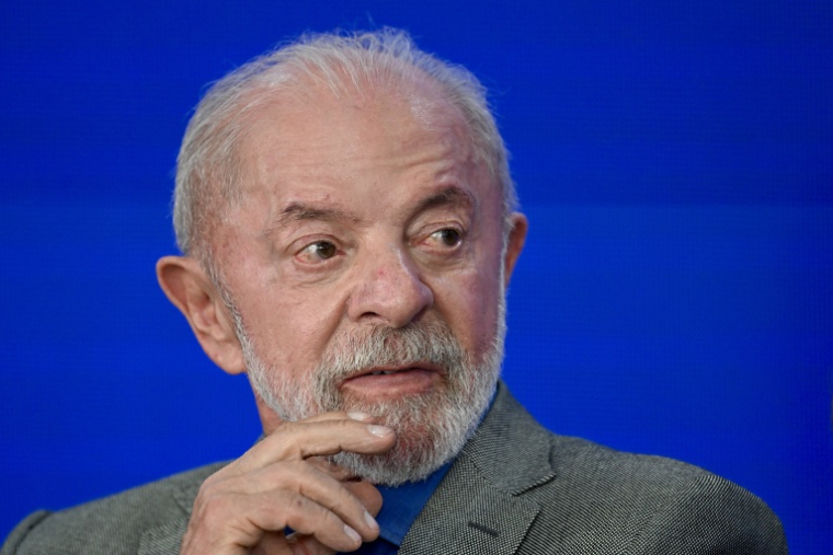 Le président brésilien et candidat à la présidentielle Luiz Inacio Lula da Silva, lors de la cérémonie de signature du décret réglementant le cadre juridique de l'industrie des jeux électroniques,  Brasilia, le 14 octobre 2026 ( AFP / Evaristo Sa )
