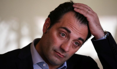 Antonio Filosa assiste à une conférence de presse à Sao Paulo