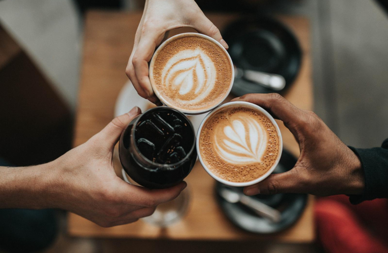 La demande mondiale augmente à mesure que les productions de café diminuent. (Illustration) (StockSnap / Pixabay)
