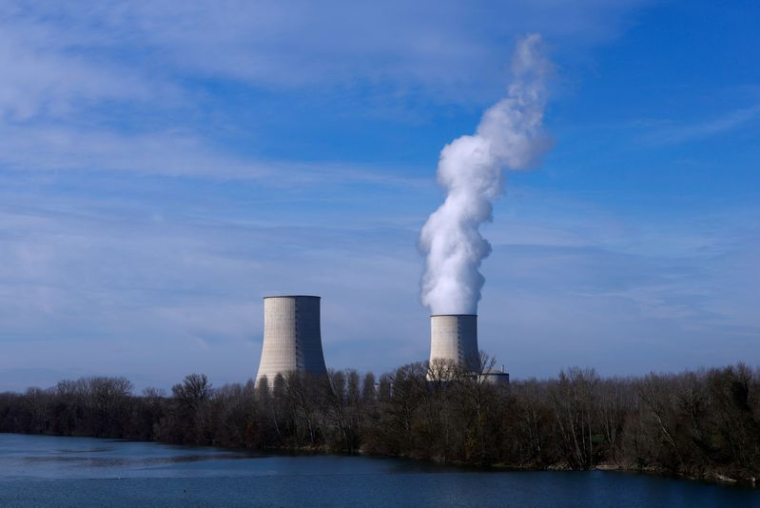 Tours de refroidissement de la centrale nucléaire de Golfech