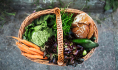 Les abonnements à des paniers permettent de déguster des produits variés et originaux. ( crédit photo : Getty Images )