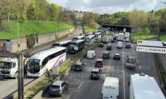 Hausse des carburants : opération escargot des routiers sur le périphérique à Paris