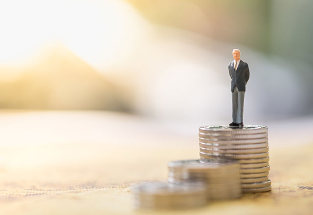 "La reprise de l'activité aurait dû provoquer, depuis quelques trimestres, une hausse significative des salaires et un retour de l'inflation. Ce n'est pas ce que l'on observe." (crédit : Adobe Stock)