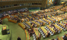 Acclamations et départs à l'ONU alors que Netanyahu monte sur scène