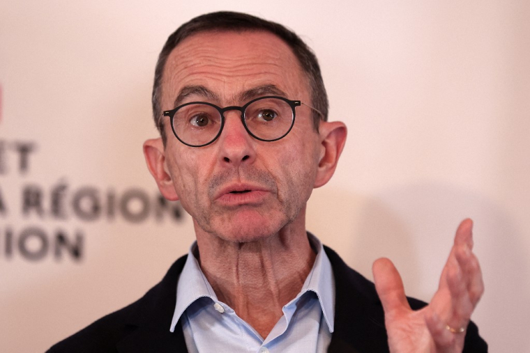 Bruno Retailleau à Saint-Denis de la Réunion, le 16 décembre 2024. ( AFP / RICHARD BOUHET )