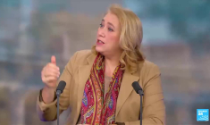 Etienne de Poncins : "On peut parler de 'moment polonais' en Europe"