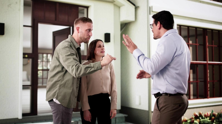 Les servitudes de passage sont un contentieux abondant en justice ( Crédits photo: Shutterstock)