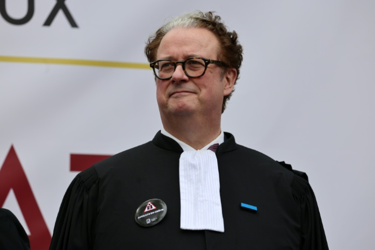 Le bâtonnier du barreau de Paris, Louis Degos à Paris le 13 avril 2026 ( AFP / Ludovic MARIN )