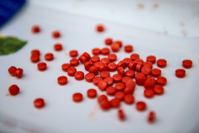 Addictive, ravageuse et désormais omniprésente, la méthamphétamine, surnommée localement "ice", s'impose comme un fléau en Polynésie française ( AFP / Sai Aung MAIN )