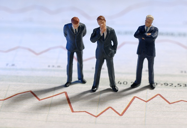 "la période qui s’ouvre d’ici à fin août est régulièrement propice à plus de houle et il ne faut pas oublier le vieil adage « sell in may and go away »." (source : Adobe Stock)