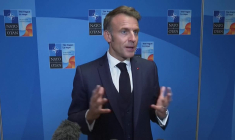Macron : "se faire la guerre commerciale" au sein de l'Otan est une "aberration"