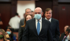 ÉTATS-UNIS: UN CADRE DE LONGUE DATE DE LA TRUMP ORGANIZATION PLAIDE COUPABLE DE FRAUDE