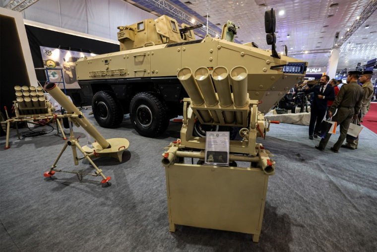 Des armes et véhicules au salon international de défense de Bagdad, en Irak. (illustration) ( AFP / AHMAD AL-RUBAYE )