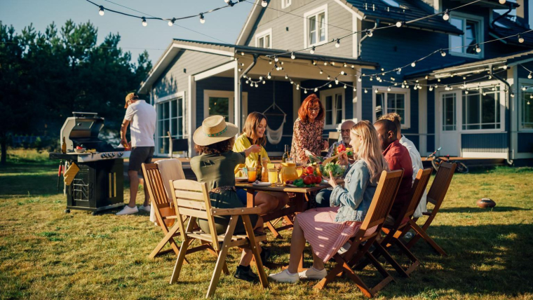 Découvrez l’intérêt des sociétés civiles immobilières pour les investissements immobiliers en groupe. ( crédit photo : Shutterstock )