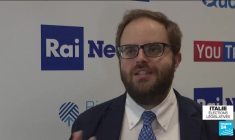 Qui est Giorgia Meloni, la leader d'extrême droite en passe de devenir "le nouveau visage" de l'Italie ?