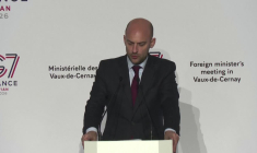 Afrique du Sud écartée du G7: Paris n'a "cédé à aucune pression" (Barrot)