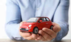 Les tarifs des assurances vont-ils augmenter en 2022 ? ( Crédits: © New Africa - stock.adobe.com)