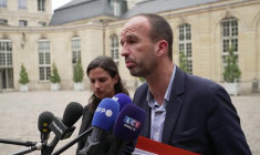 Ingérences: la France "a réagi", sur l'opération qui a visé LFI (Manuel Bompard)