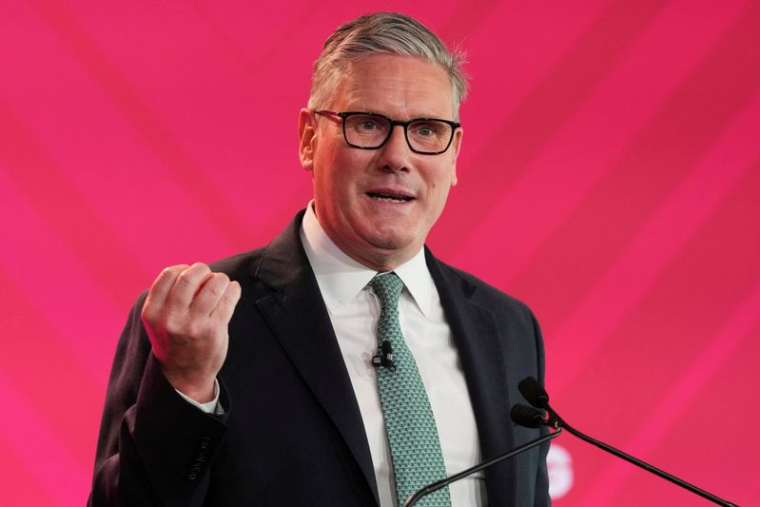 Le Premier ministre britannique Keir Starmer s'exprime lors d'un sommet de la société civile à Londres