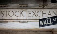 L'entrée « Wall St » de la Bourse de New York (NYSE) à New York