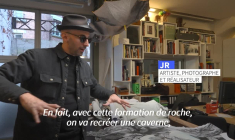 Quarante ans après Christo et Jeanne-Claude, JR prépare sa transformation du Pont-Neuf