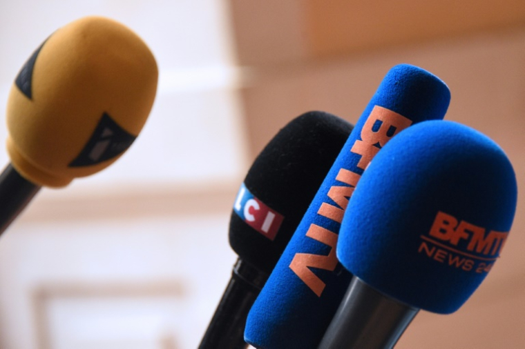 La liste des invités doit aussi respecter les règles de l’Arcom. Le régulateur de l'audiovisuel impose, hors période électorale, de donner la parole un tiers du temps à l'exécutif et les deux tiers restants aux partis politiques selon leur représentativité ( AFP / Damien MEYER )