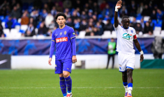 Takumi Minamino gravement blessé au genou