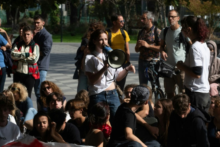 Des étudiants manifestent à Nantes, le 2 octobre 2026 ( AFP / Sebastien Salom-Gomis )