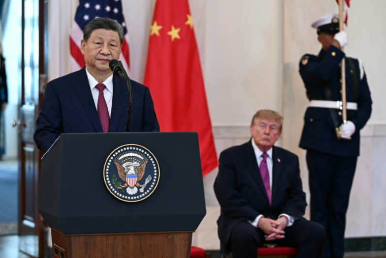 Xi Jinping s'exprime à la Maison Blanche près de Donald Trump, le 24 septembre 2026 ( AFP / Brendan SMIALOWSKI )
