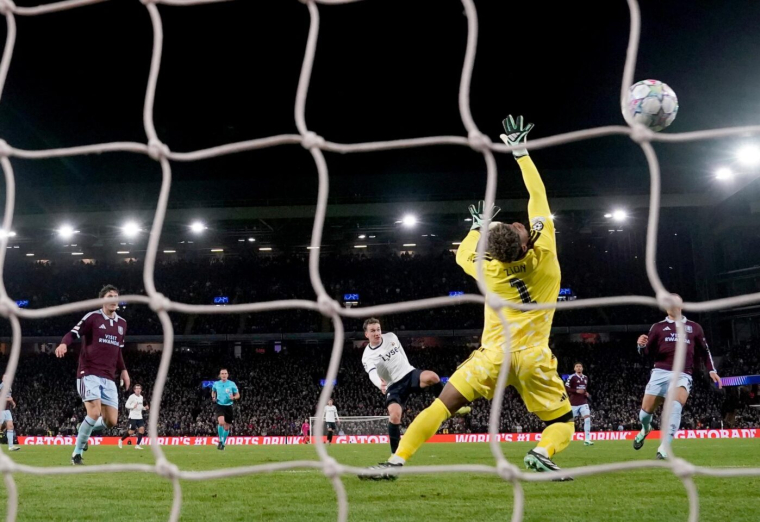 Malgré la défaite contre Aston Villa, Viking FK s'offre le but de la soirée