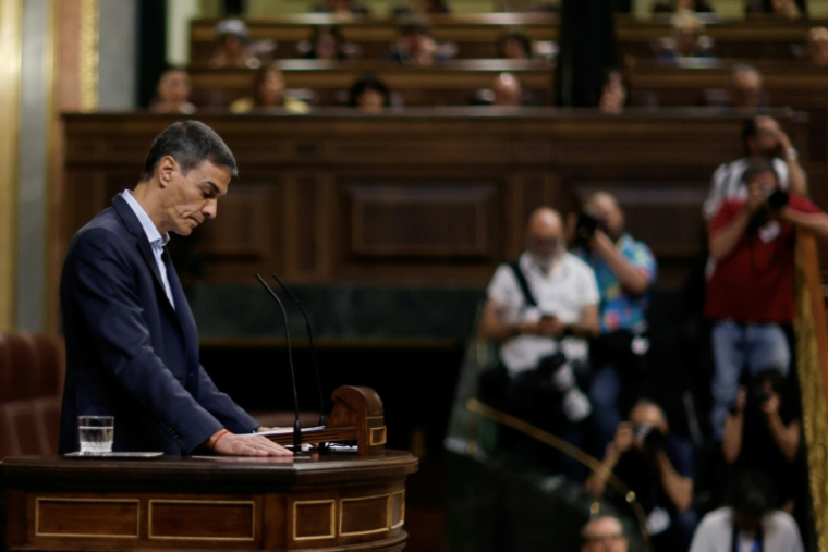 Le Premier ministre espagnol Pedro Sánchez s'exprime devant les députés à Madrid, le 24 juin 2026 ( AFP / Oscar DEL POZO )
