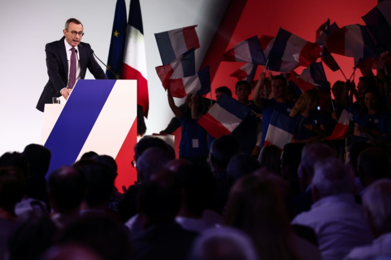 Bruno Retailleau prononce un discours dans le cadre de sa candidature à l'élection présidentielle, le 20 juin 2026 à Paris ( AFP / Guillaume BAPTISTE )