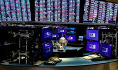 A WALL STREET, DOW ET S&P RECULENT, RECORD DU NASDAQ