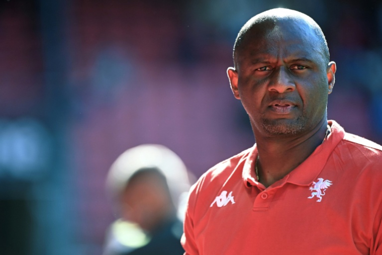 Patrick Vieira, alors entraîneur du Genoa, lors d'un match amical à Rennes ( AFP / JEAN-FRANCOIS MONIER )