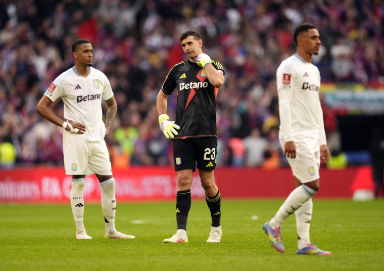 Trois gros absents à Aston Villa pour défier le PSG