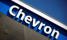 CHEVRON EN PERTE AU QUATRIÈME TRIMESTRE À CAUSE DES FAIBLES MARGES SUR LES CARBURANTS, DES COÛTS