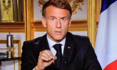 Emmanuel Macron prononce une allocution télévisée, le 18 octobre 2026 à Paris ( AFP / Ludovic MARIN )
