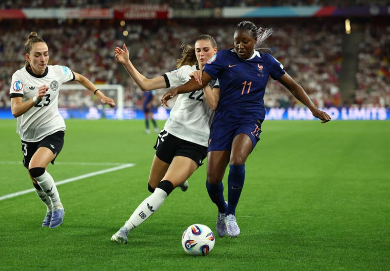 Soccer Football - Euro féminin de l'UEFA 2025 - Quart de finale - France contre Allemagne