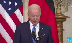 Ukraine : Macron et Poutine se disent "conscients de la gravité" de la situation