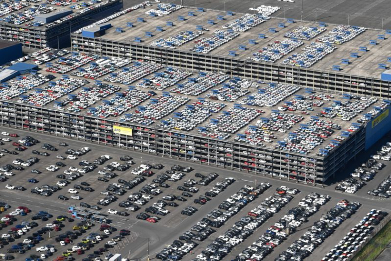 LE COMMERCE INTERNATIONAL A FORTEMENT REBONDI MAIS RISQUE UN NOUVEAU RALENTISSEMENT, SELON L'OCDE