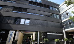 WIRECARD RELÈVE SES PRÉVISIONS MAIS LE FREE CASH FLOW INQUIÈTE