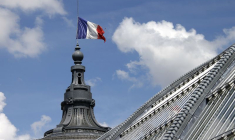 Un drapeau français au Grand Palais à Paris